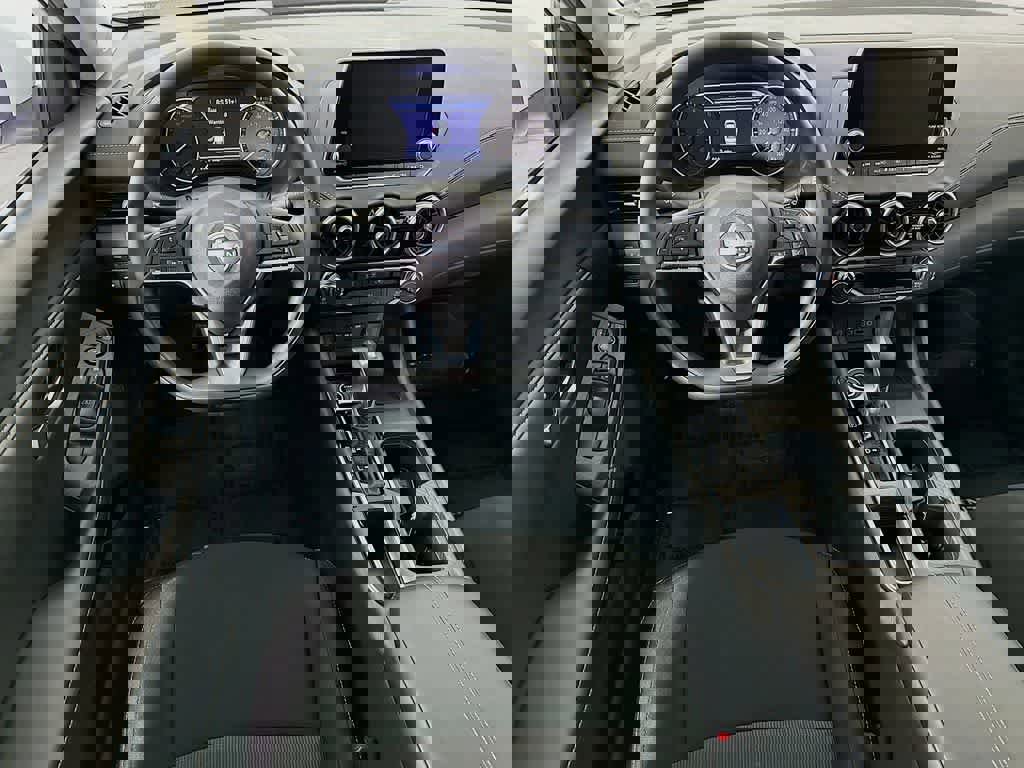 Used 2025 Nissan Sentra SV image 13