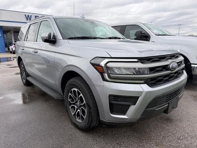 Certified 2024 Ford Expedition XLT image 5