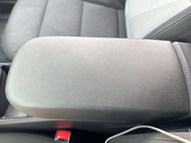 Used 2025 Chevrolet Trax RS w/ Sunroof Package FWD image 20