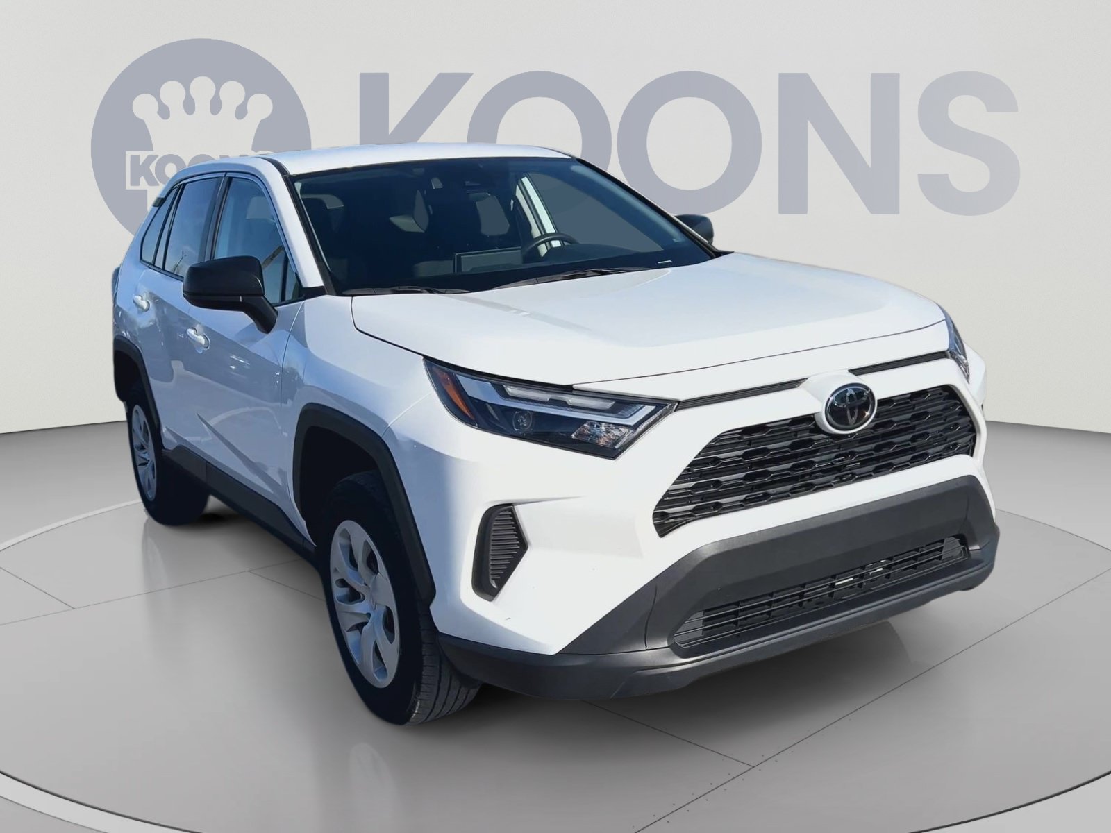 Used 2024 Toyota RAV4 LE FWD image 4