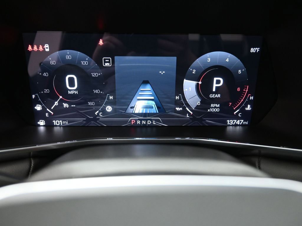 Used 2024 GMC Canyon Elevation w/ Convenience Package image 4