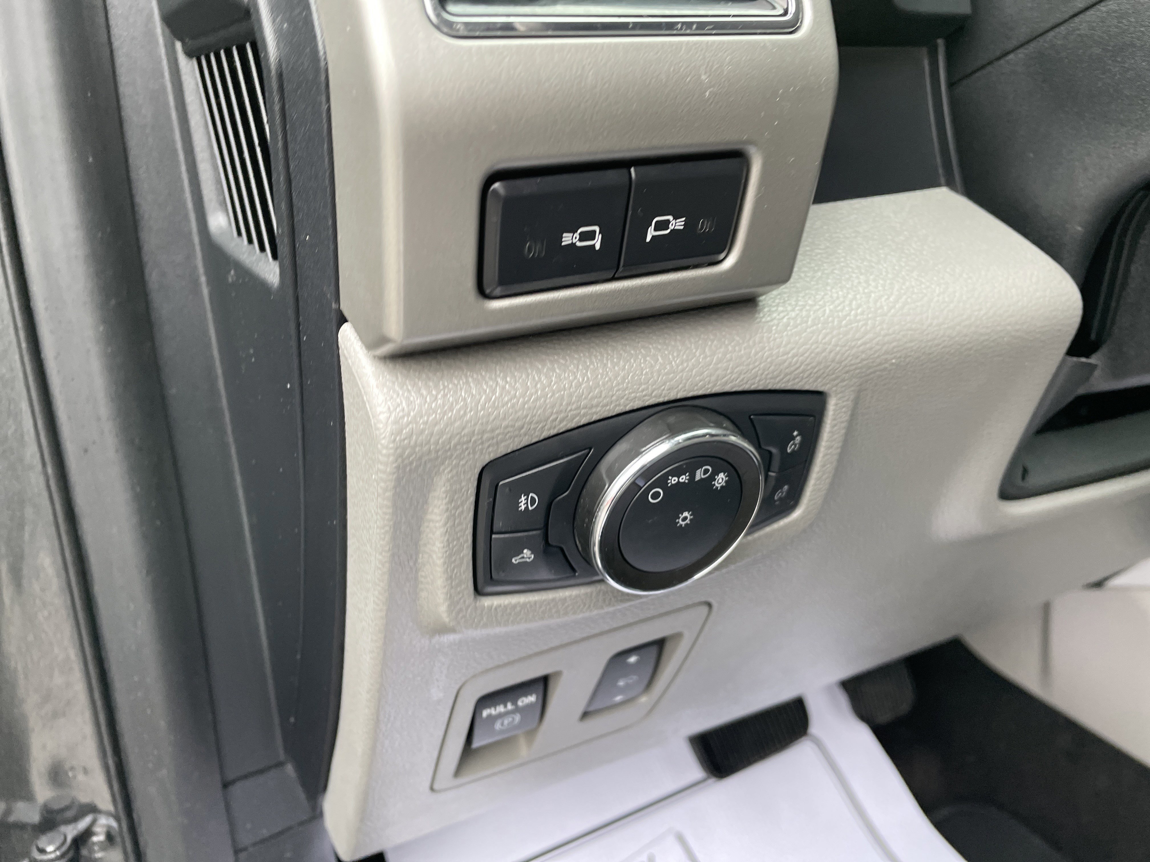 Certified 2020 Ford F150 Lariat image 22