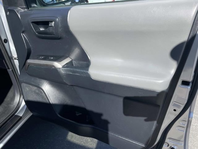 Used 2018 Toyota Tacoma SR5 image 32