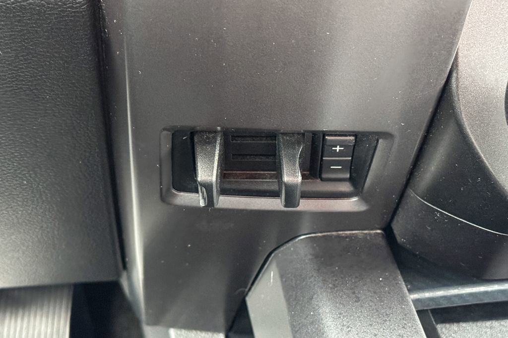 Certified 2019 Ford F150 XLT w/ Equipment Group 302A Luxury image 31