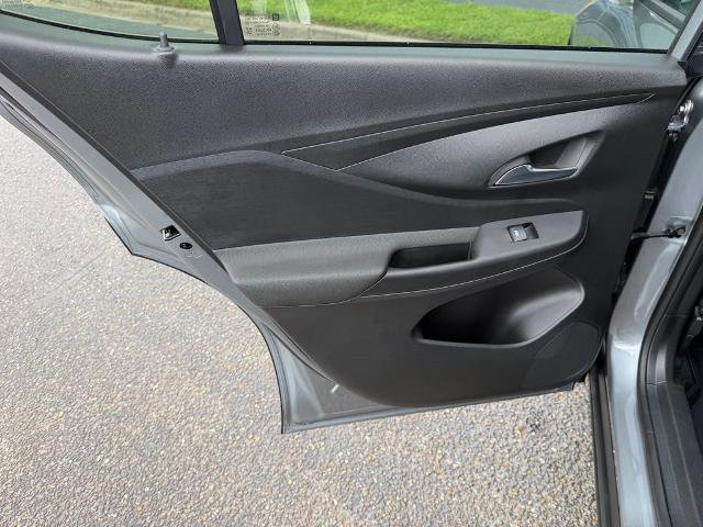 Used 2025 Buick Envista Preferred w/ Convenience I Package FWD image 16