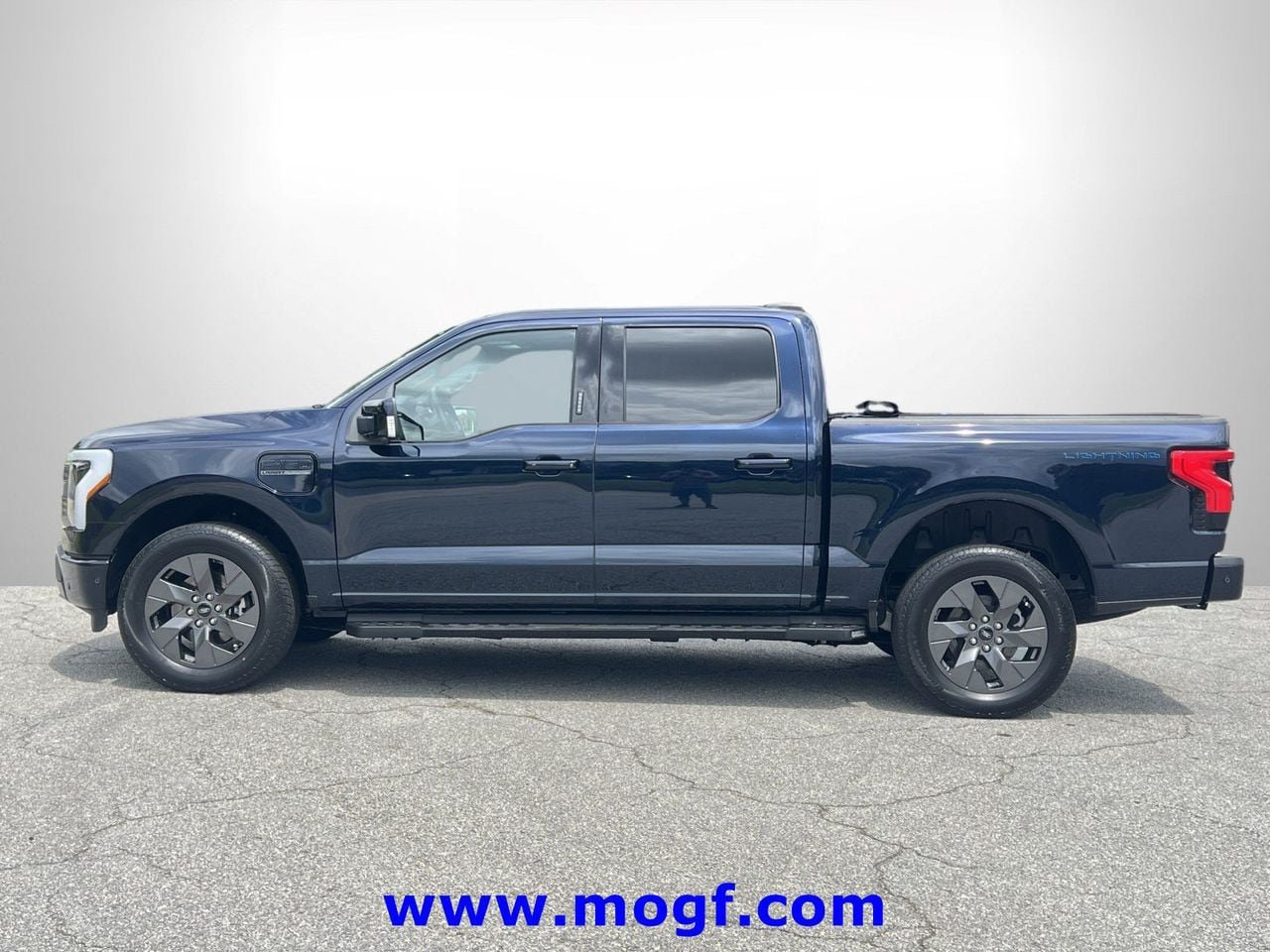 Certified 2023 Ford F150 Lightning Lariat w/ Equipment Group 511A High AWD/4WD image 26