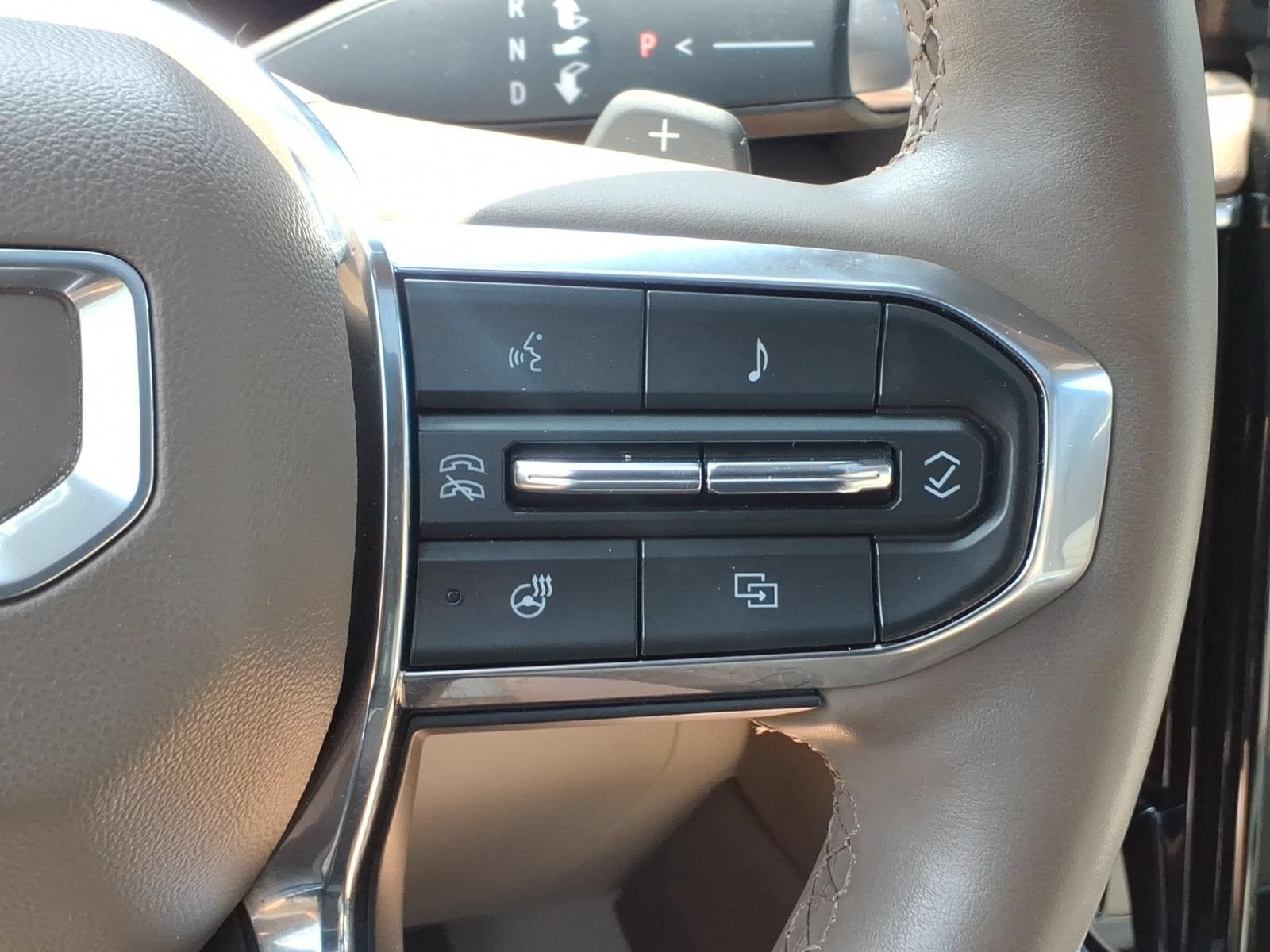 Used 2025 GMC Yukon Denali w/ Denali Reserve Package AWD/4WD image 19