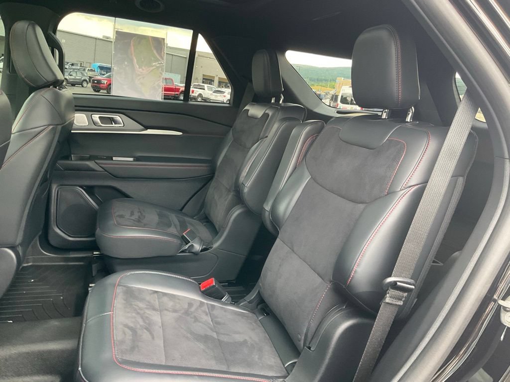 Certified 2025 Ford Explorer ST w/ Sun And Sound Package AWD/4WD image 20