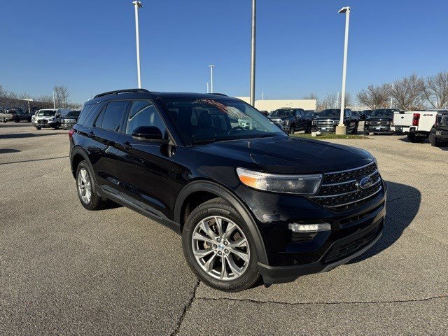 Certified 2023 Ford Explorer XLT w/ Equipment Group 202A image 6