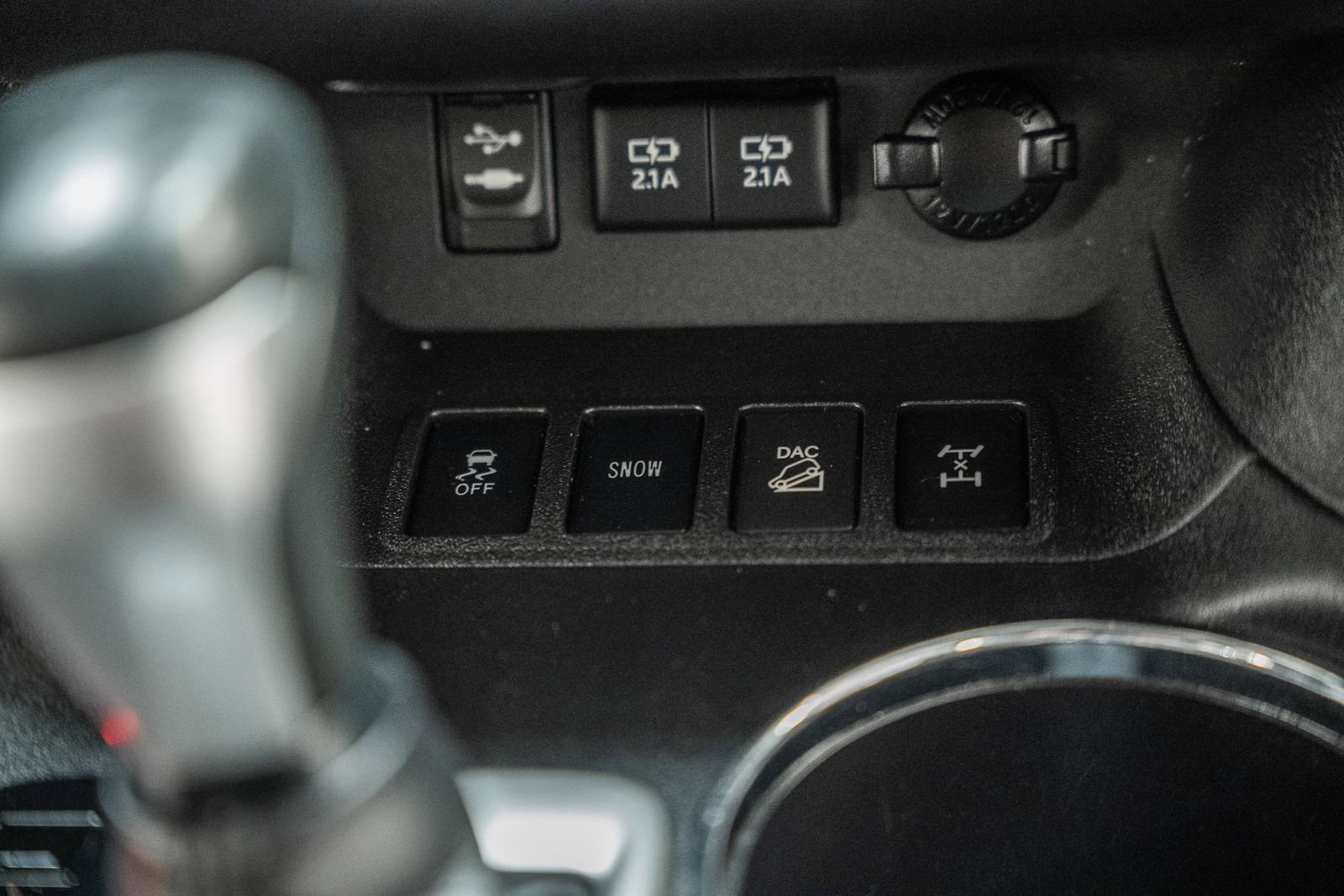 Used 2017 Toyota Highlander Plus w/ Protection Package #3 AWD/4WD image 31