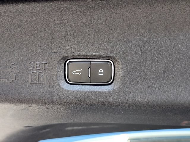 Certified 2025 Ford Expedition Active AWD/4WD image 38