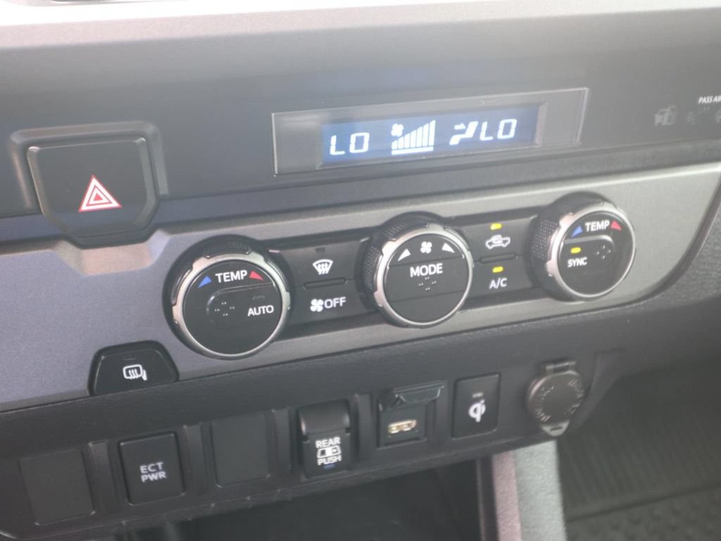 Used 2022 Toyota Tacoma TRD Sport RWD image 21