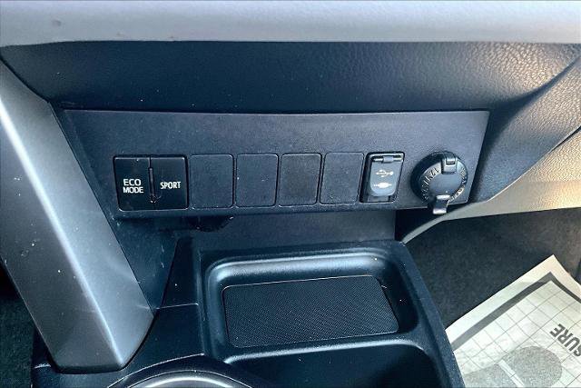 Used 2018 Toyota RAV4 XLE image 38
