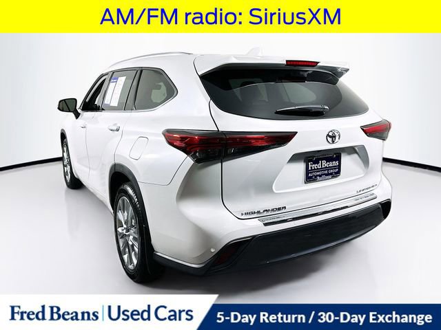 Used 2023 Toyota Highlander Limited image 3