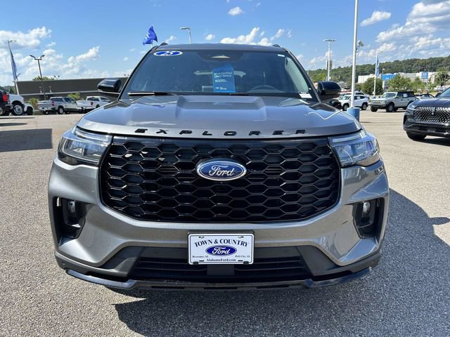 Certified 2025 Ford Explorer ST-Line AWD/4WD image 28