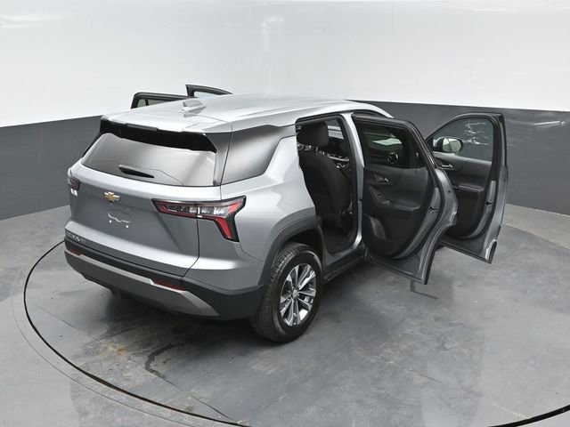 Used 2025 Chevrolet Equinox LT AWD/4WD image 24