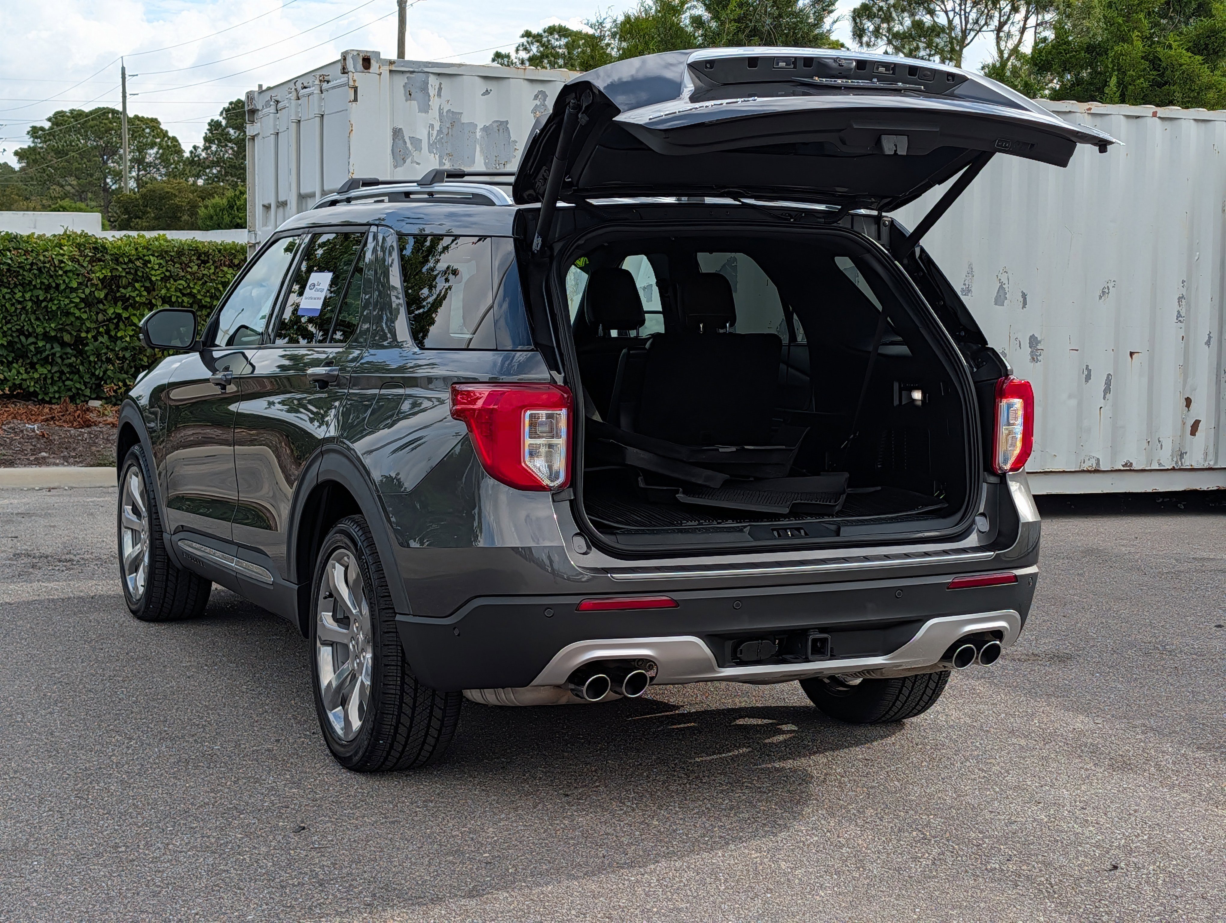 Certified 2020 Ford Explorer Platinum w/ Premium Technology Package AWD/4WD image 13