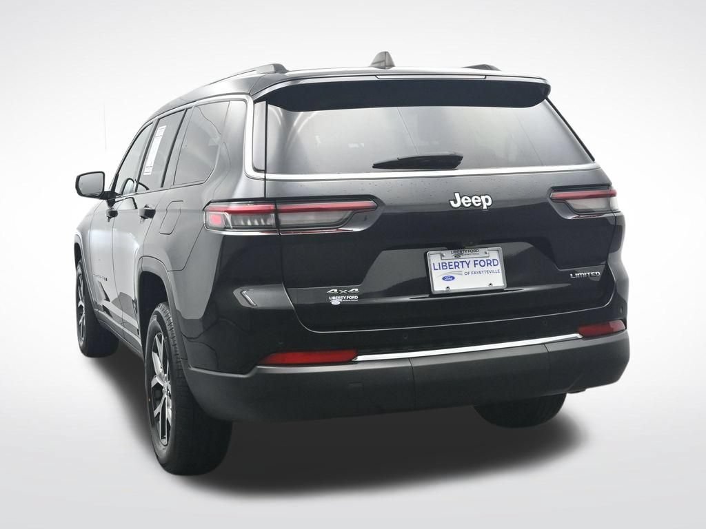 Used 2023 Jeep Grand Cherokee L Limited AWD/4WD image 9