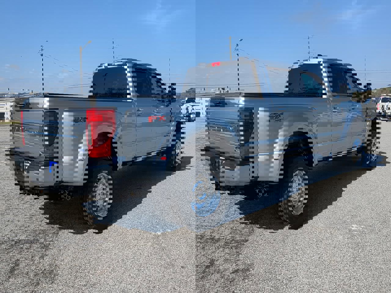 Certified 2021 Ford F450 Platinum w/ FX4 Off-Road Package image 4