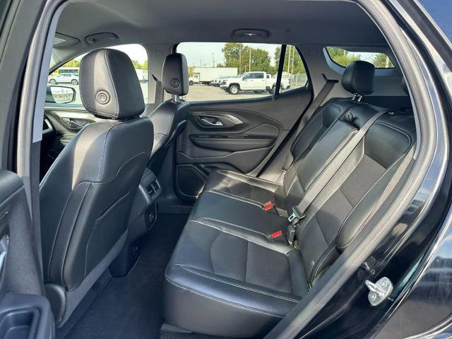 Used 2023 GMC Terrain SLT image 11