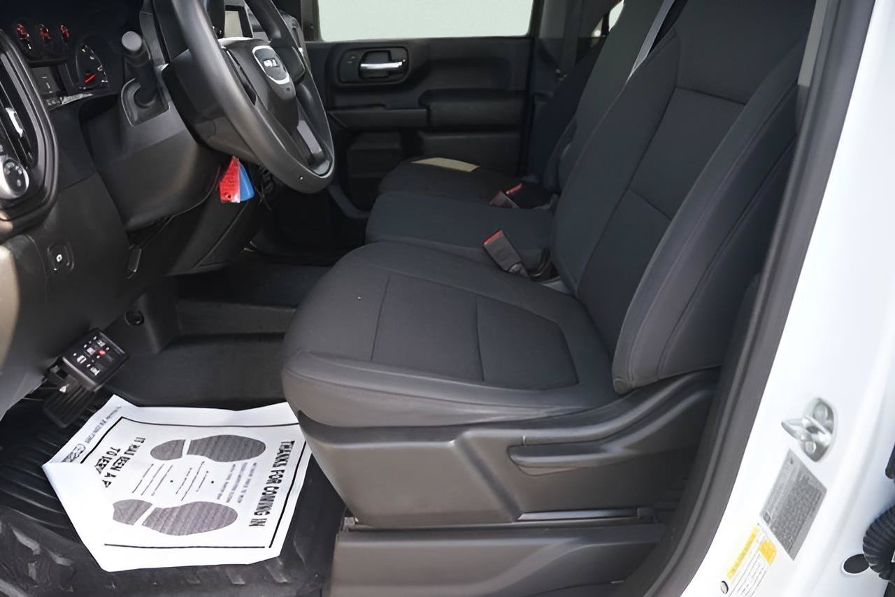 Used 2020 GMC Sierra 3500 4x4 Crew Cab w/ Convenience Package image 9