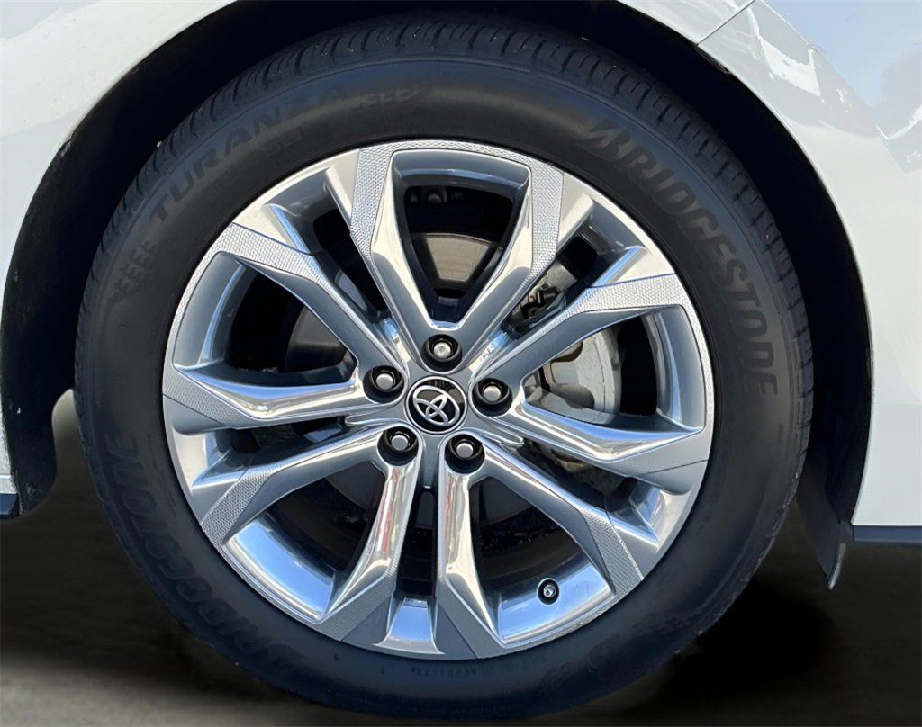 Used 2021 Toyota Sienna Platinum image 17