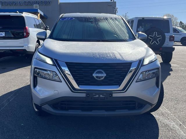Used 2023 Nissan Rogue SV image 5