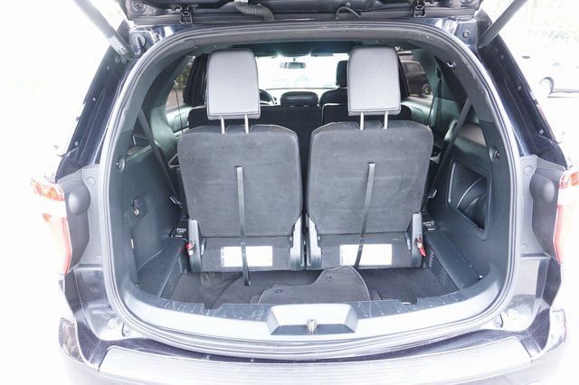 Certified 2019 Ford Explorer XLT w/ Equipment Group 202A image 21
