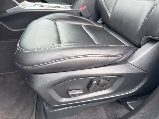 Certified 2023 Ford Explorer XLT w/ Equipment Group 202A AWD/4WD image 19