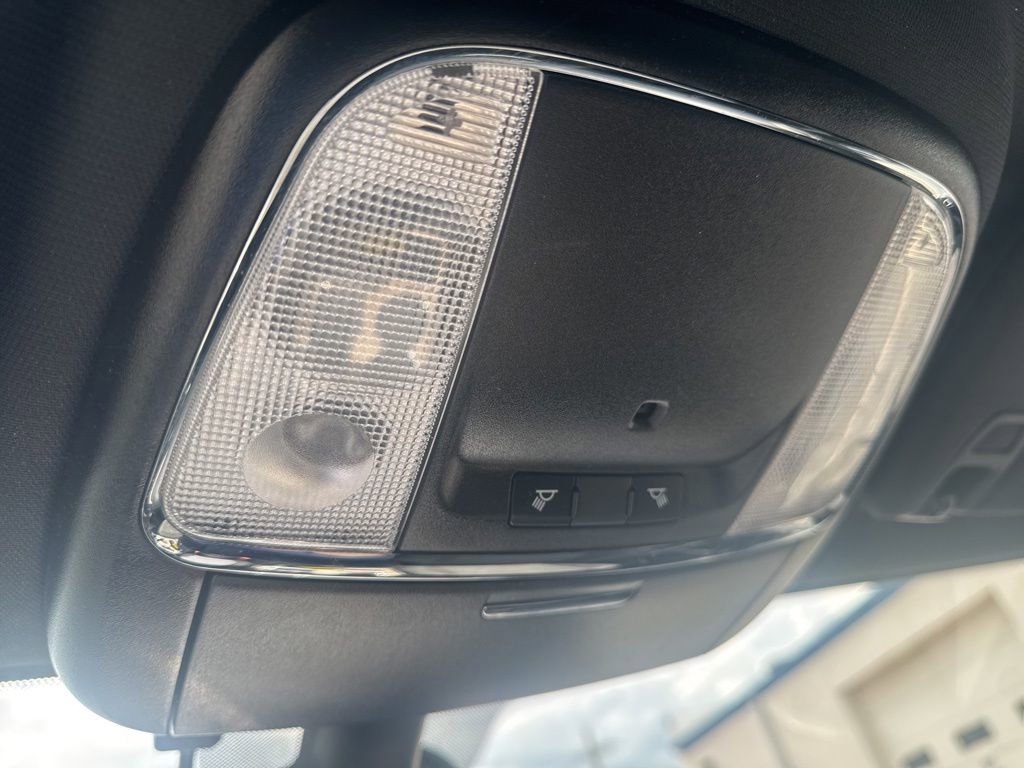 Used 2017 Jeep Grand Cherokee Laredo AWD/4WD image 23