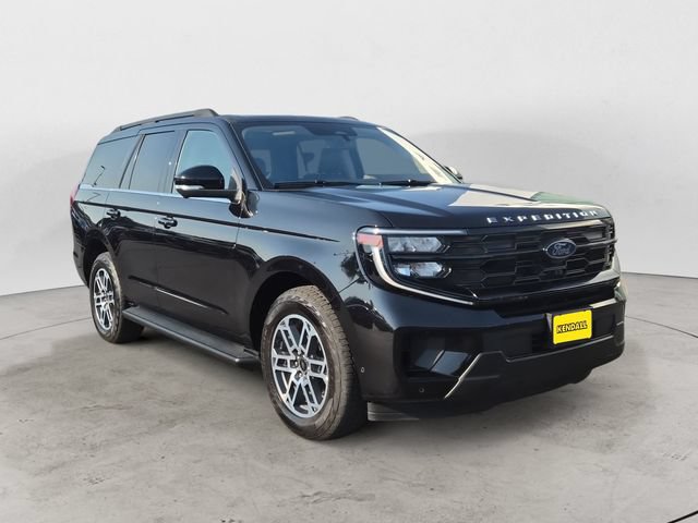 Certified 2025 Ford Expedition Active AWD/4WD image 3
