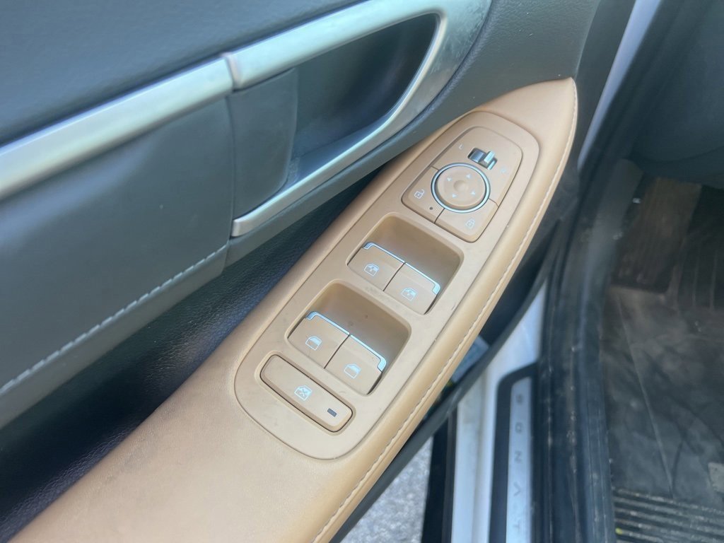 Used 2024 Hyundai Sonata Limited image 24