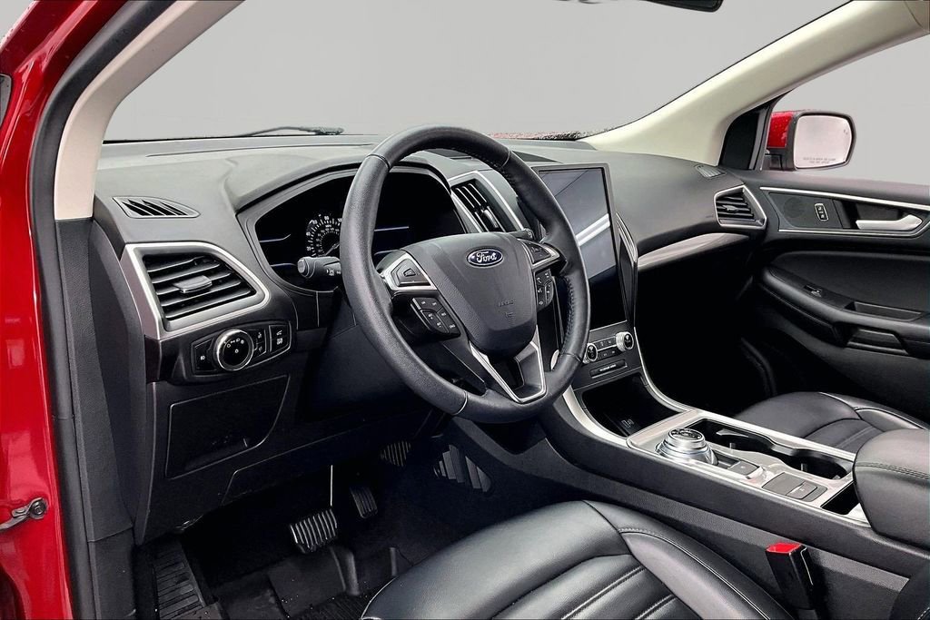 Certified 2024 Ford Edge SEL w/ Convenience Package AWD/4WD image 14