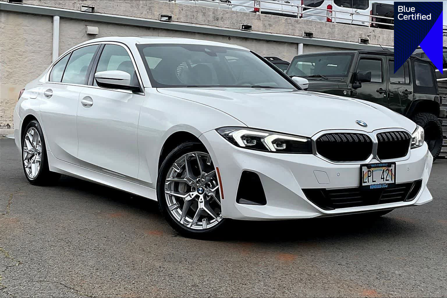 Used 2025 BMW 330i Sedan image 1