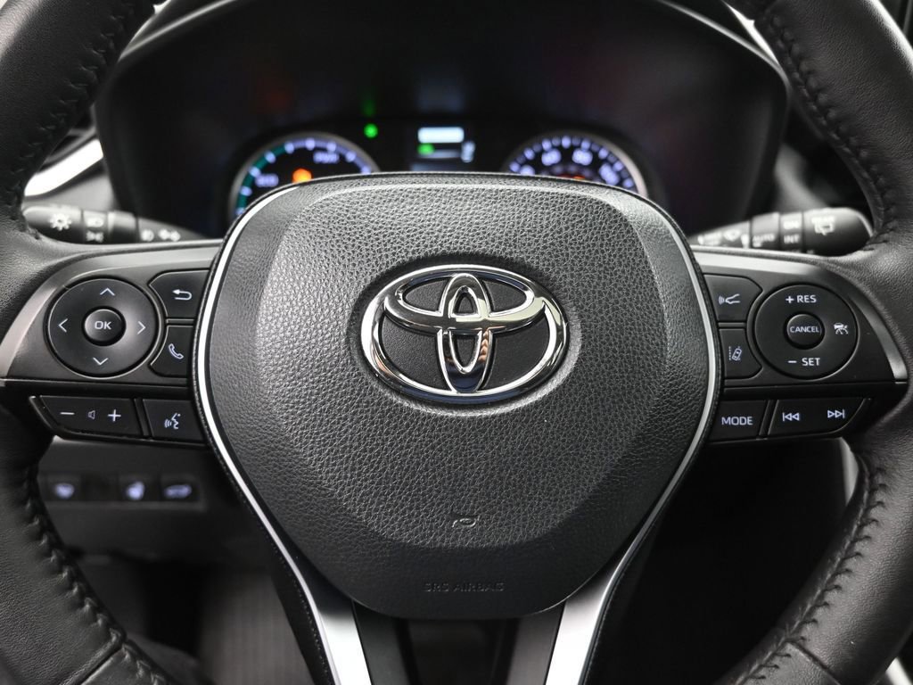 Used 2022 Toyota RAV4 XLE Premium image 39