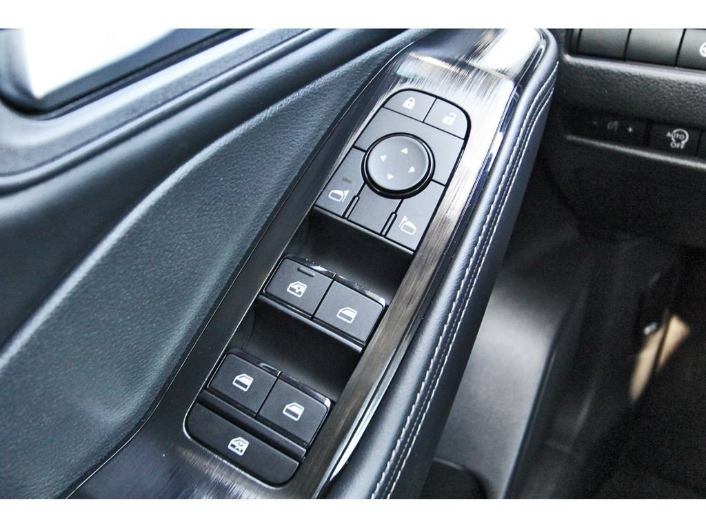 Used 2024 Nissan Rogue SV w/ SV Premium Package FWD image 21
