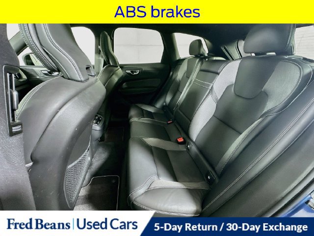 Used 2021 Volvo XC60 T6 R-Design w/ Advanced Package AWD/4WD image 32