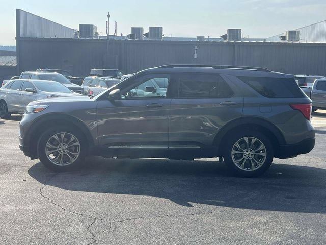Certified 2023 Ford Explorer XLT w/ Equipment Group 202A RWD image 7
