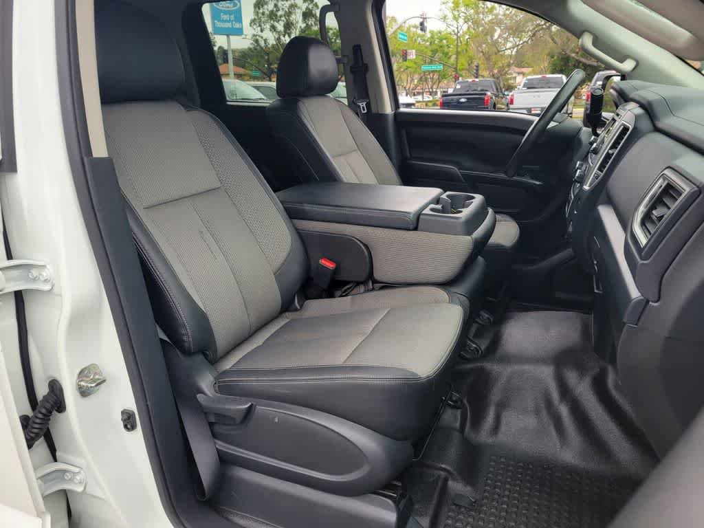 Used 2017 Nissan Titan S RWD image 15