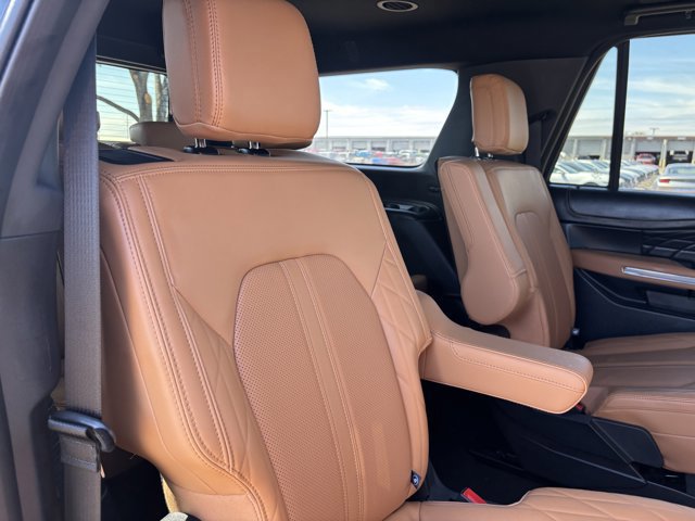 Certified 2024 Ford Expedition Max Platinum image 24
