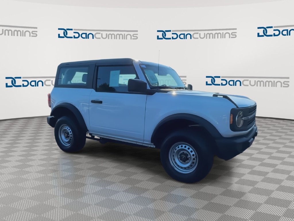 Certified 2025 Ford Bronco 2-Door AWD/4WD image 2