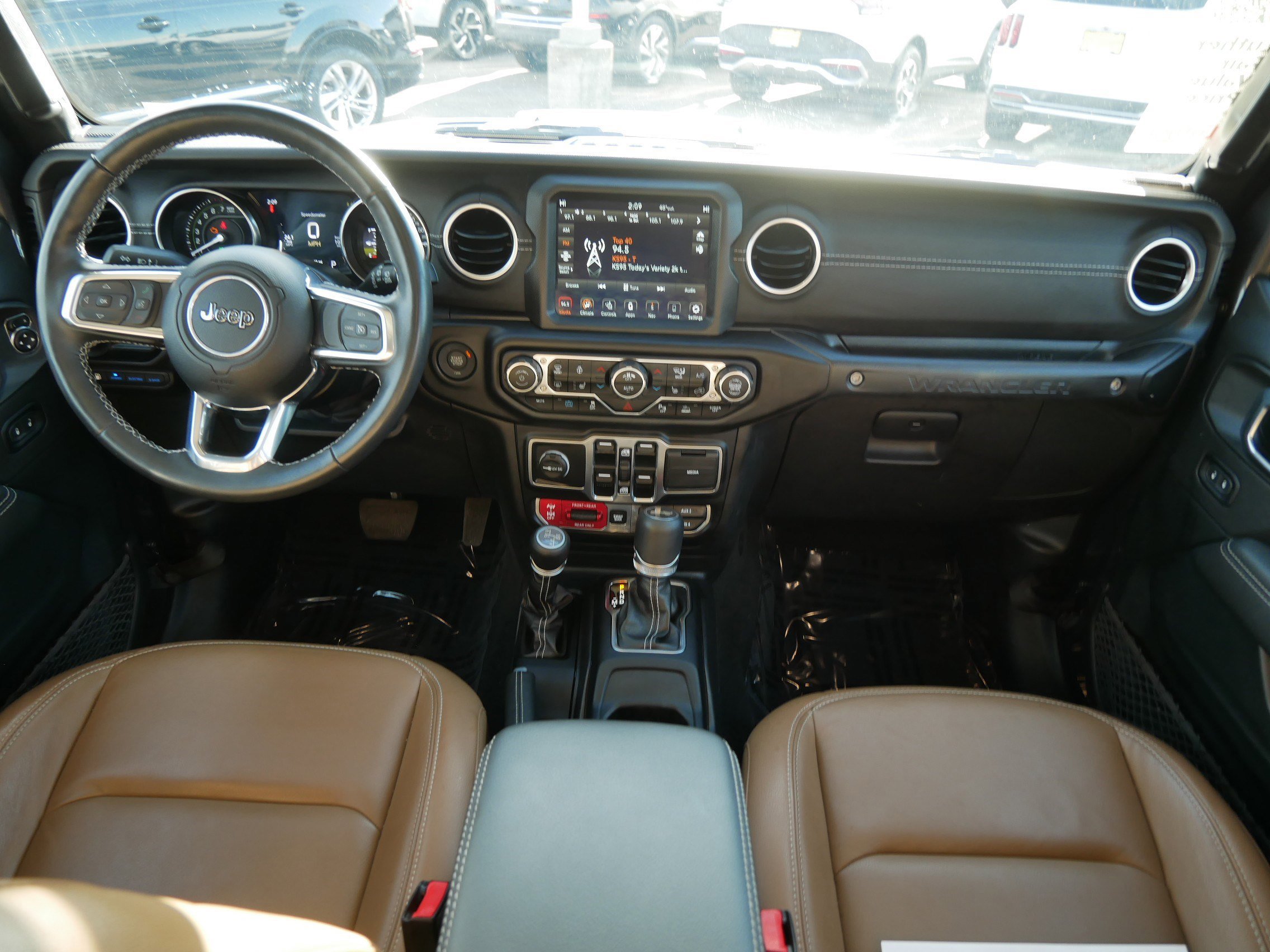 Used 2023 Jeep Wrangler Unlimited Rubicon 4xe w/ Safety Group image 10