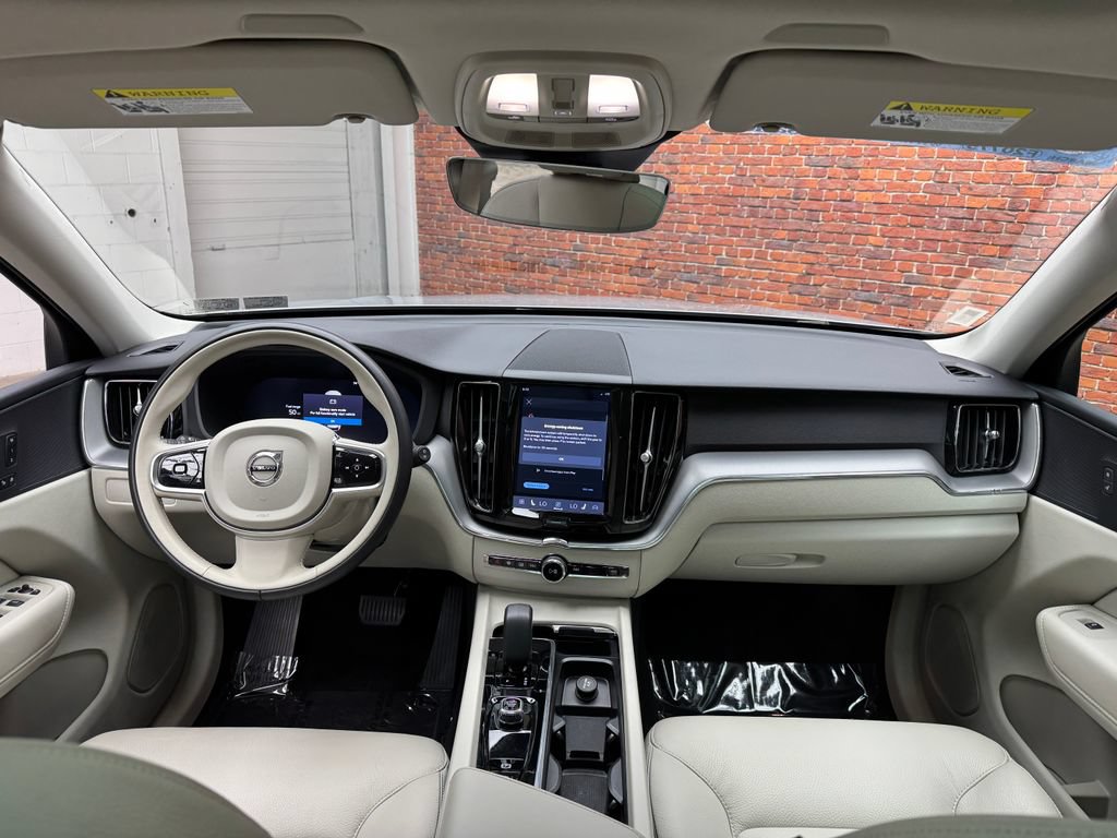 Used 2024 Volvo XC60 B5 Core w/ Protection Package Premier AWD/4WD image 12