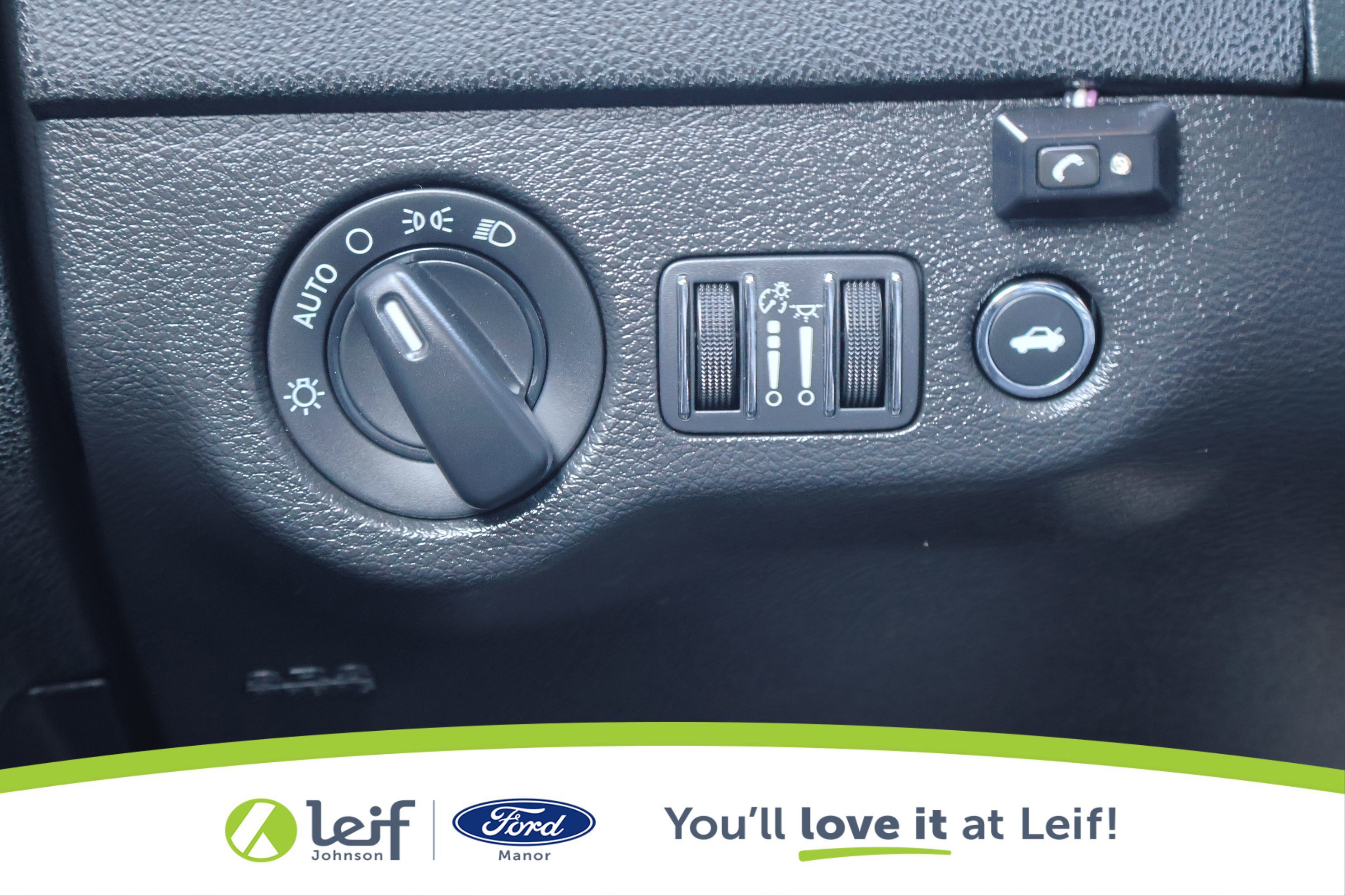 Used 2021 Dodge Charger SXT image 15