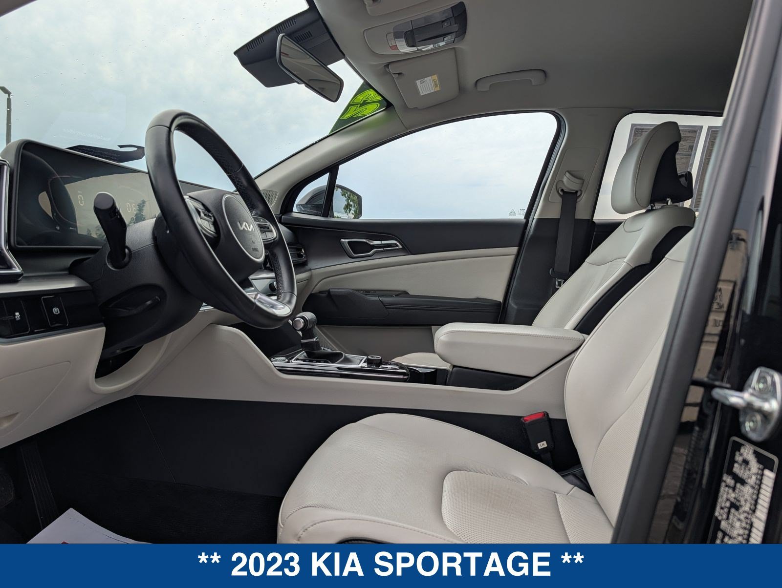 Used 2023 Kia Sportage EX FWD image 28