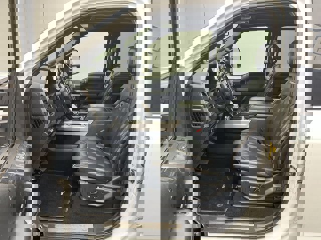 Certified 2022 Ford F250 Platinum image 4