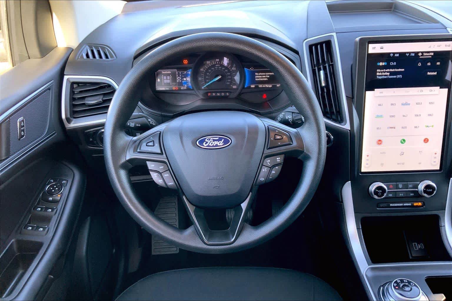 Certified 2024 Ford Edge SE w/ Black Appearance Package AWD/4WD image 8