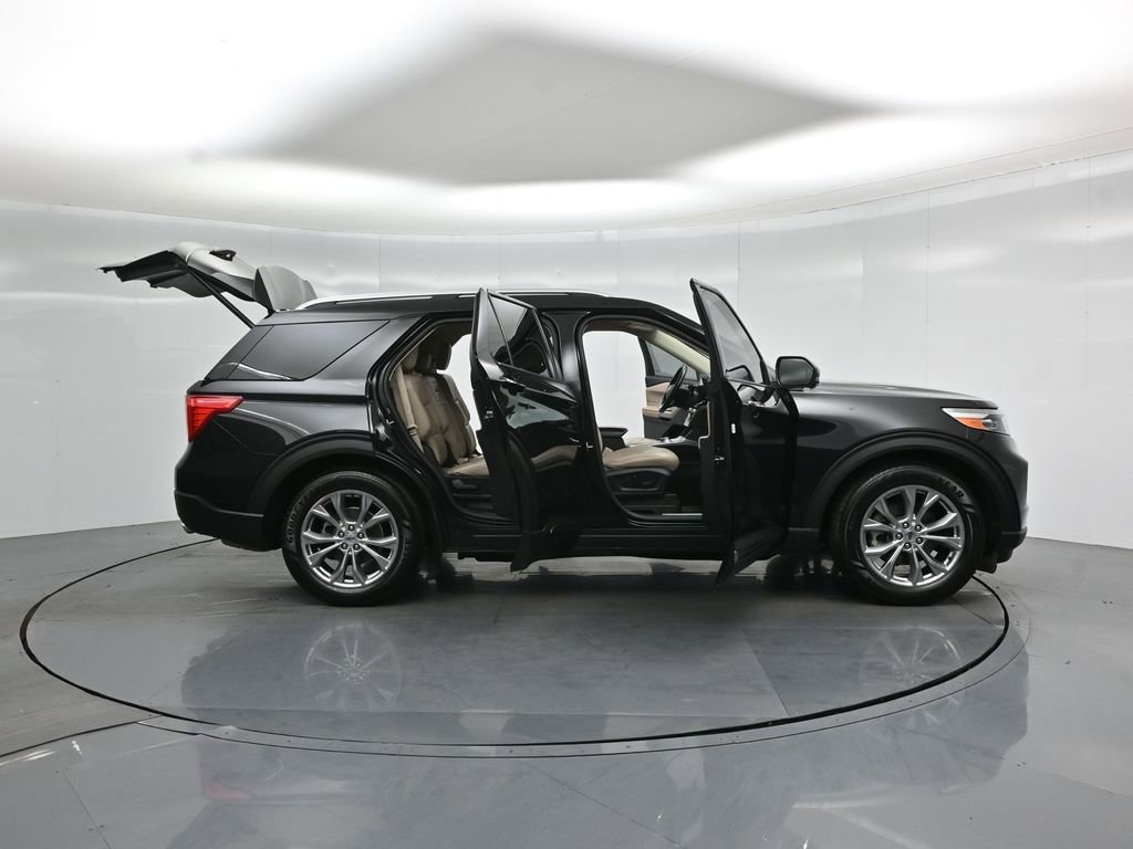 Certified 2021 Ford Explorer Limited w/ Equipment Group 301A RWD image 5