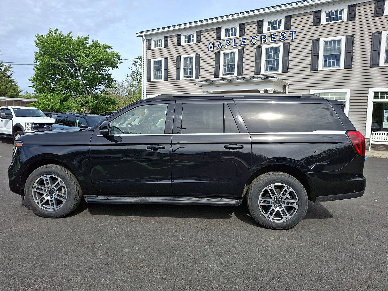 Certified 2025 Ford Expedition Max Active AWD/4WD image 8