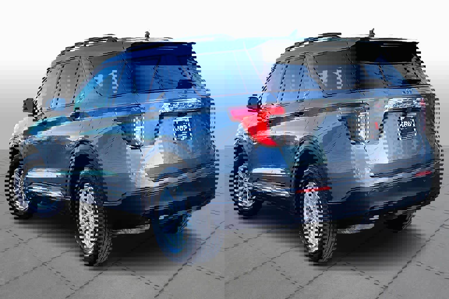 Certified 2024 Ford Explorer XLT image 5